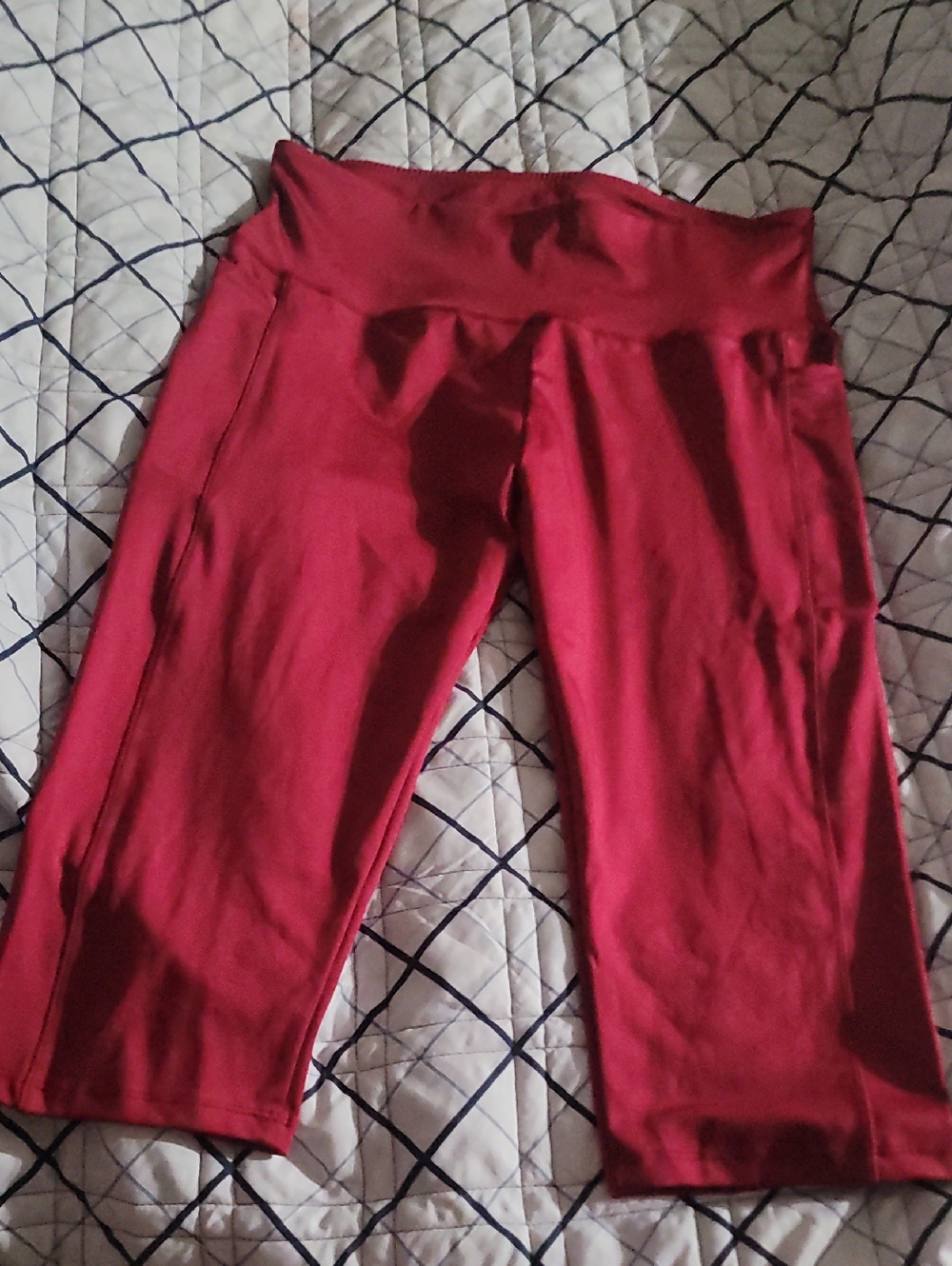 Women’s Athletic Capri Pants - Red